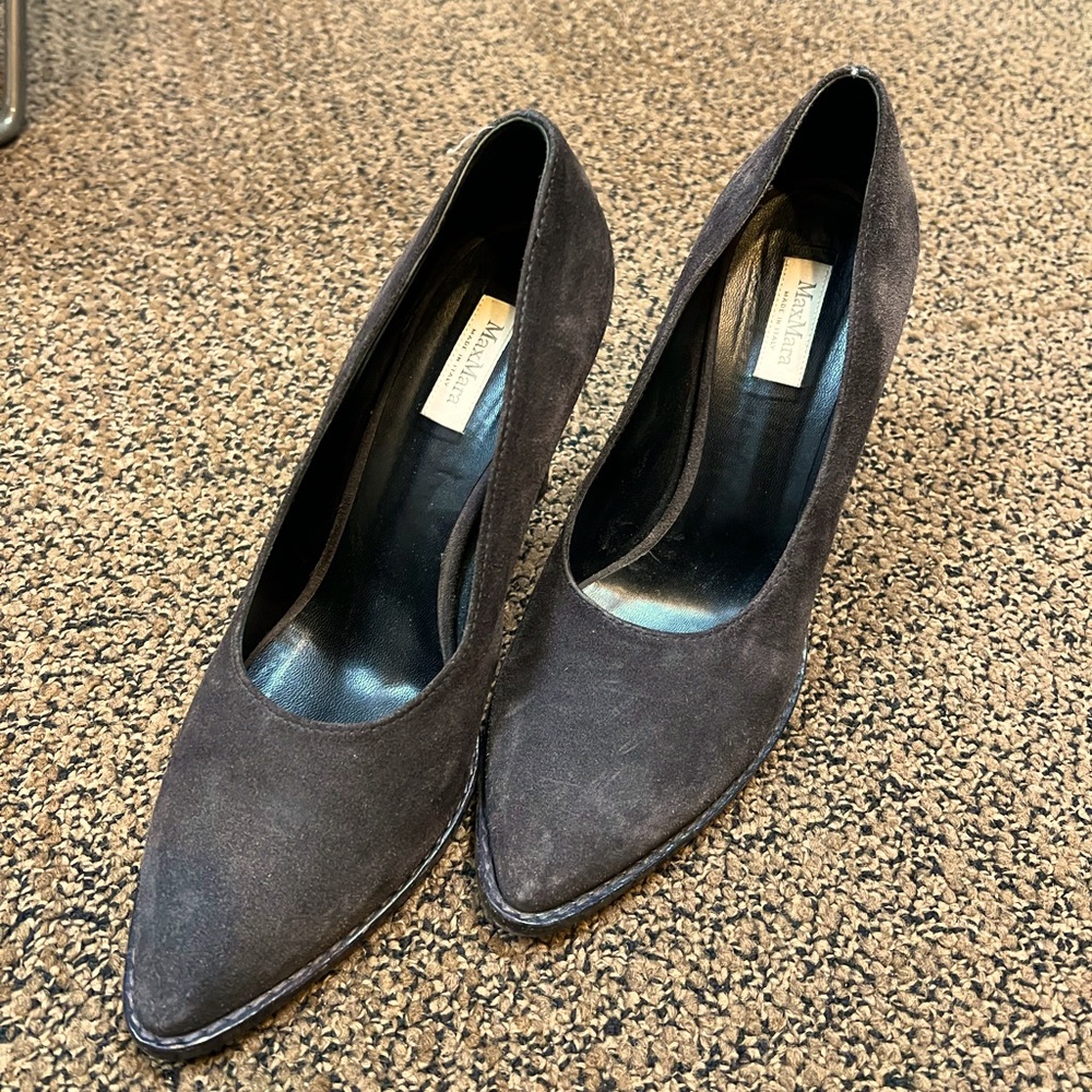 MaxMara Charcoal Gray Suede Pumps